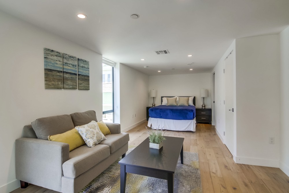 Virtual tour photo 41 of 46 for 2355 Front St