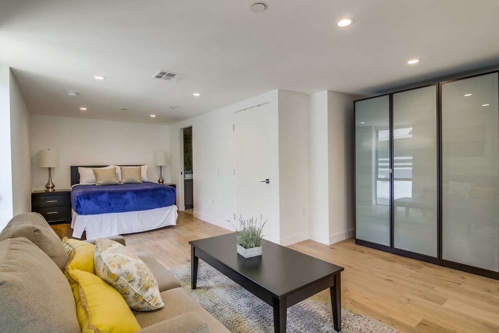 Virtual tour photo 42 of 46 for 2355 Front St