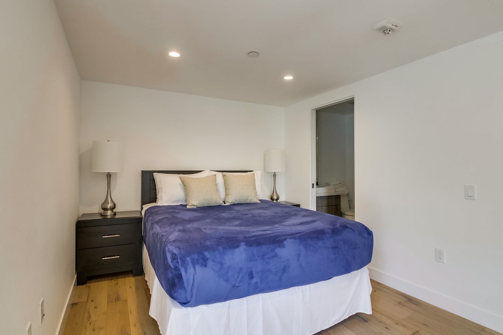 Virtual tour photo 44 of 46 for 2355 Front St