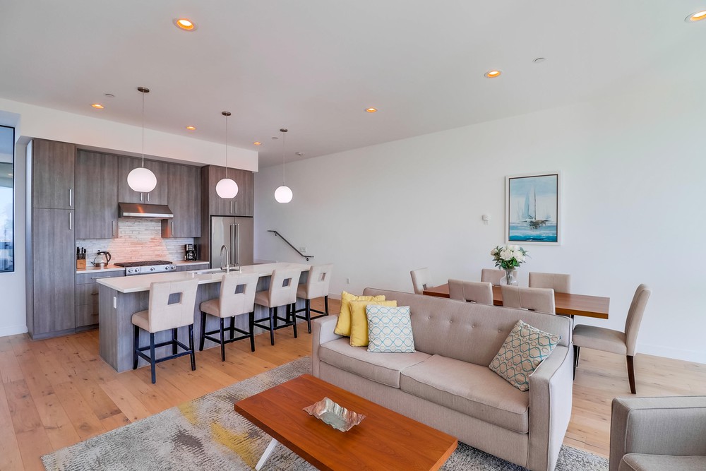 Virtual tour photo 13 of 39 for 2357 Front St