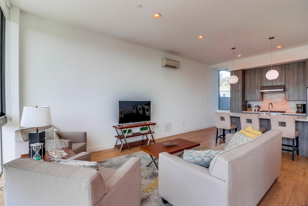 Virtual tour photo 15 of 39 for 2357 Front St