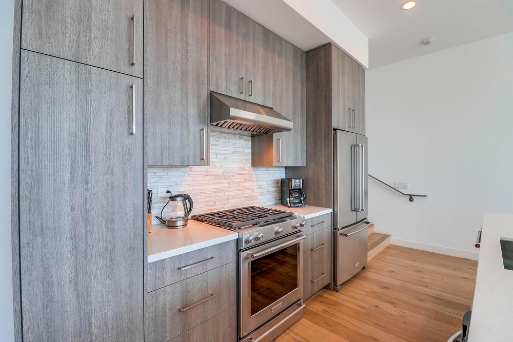 Virtual tour photo 18 of 39 for 2357 Front St