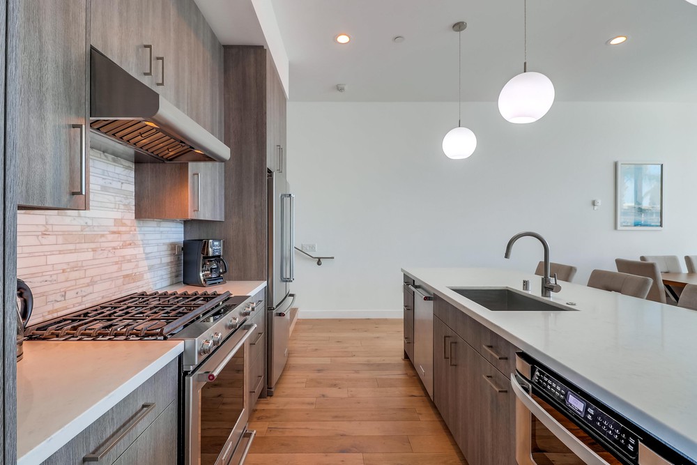 Virtual tour photo 22 of 39 for 2357 Front St