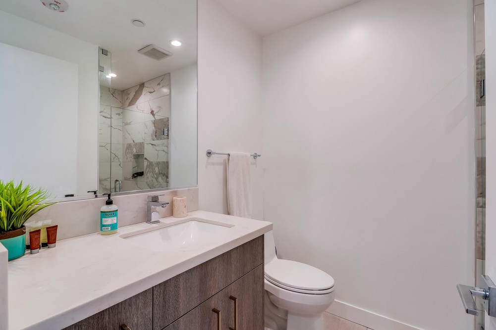 Virtual tour photo 25 of 39 for 2357 Front St