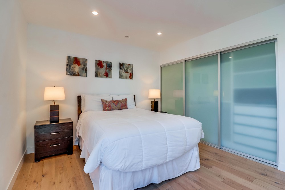 Virtual tour photo 31 of 39 for 2357 Front St