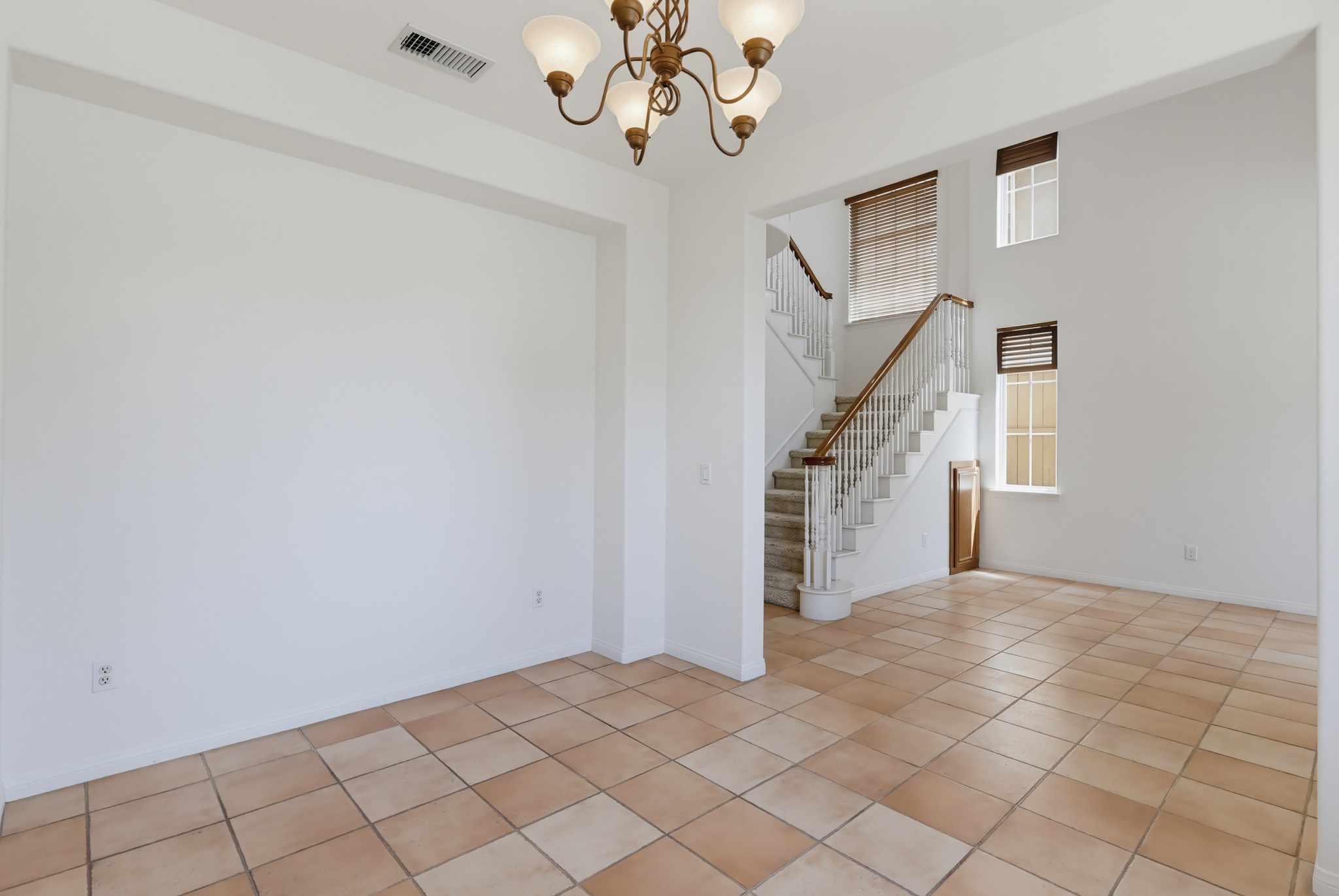 Virtual tour photo 13 of 88 for 2357 Promontory Dr