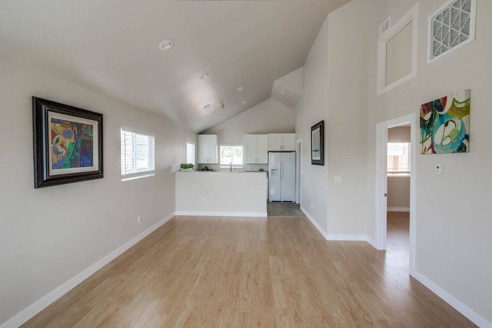 Virtual tour photo 5 of 22 for 2360 Casement St