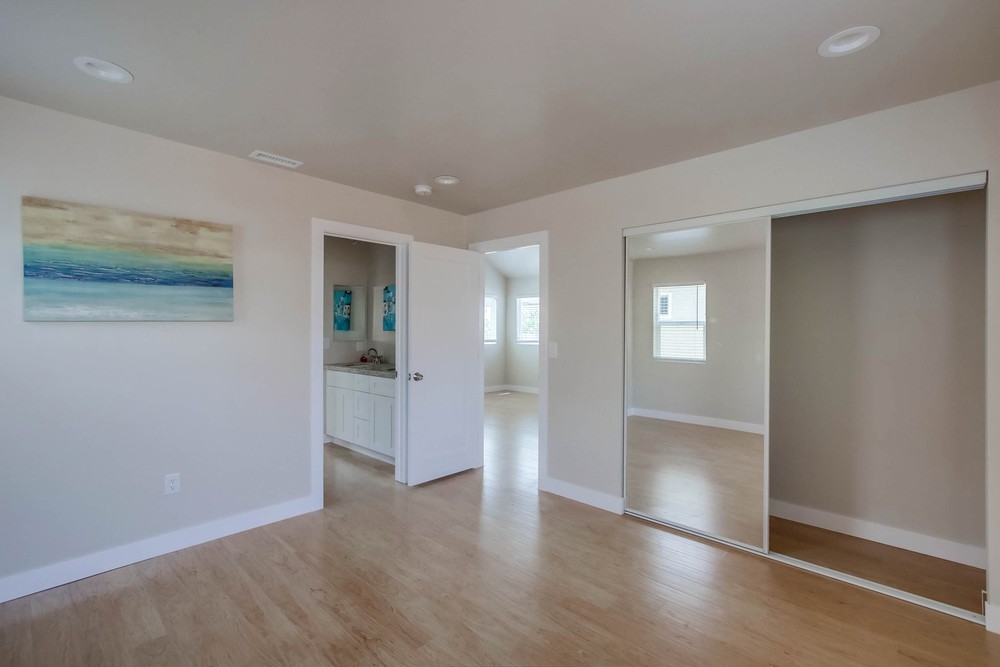 Virtual tour photo 13 of 22 for 2360 Casement St