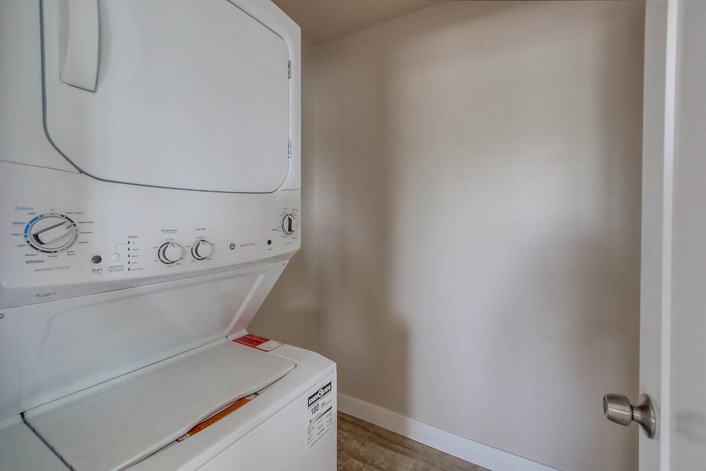 Virtual tour photo 20 of 22 for 2360 Casement St