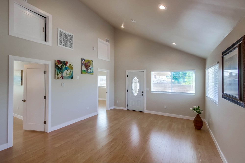 Virtual tour photo 6 of 20 for 2362 Casement St