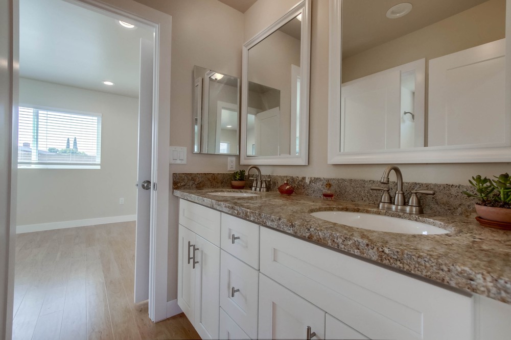 Virtual tour photo 18 of 20 for 2362 Casement St