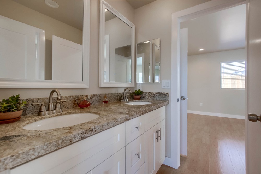 Virtual tour photo 19 of 20 for 2362 Casement St