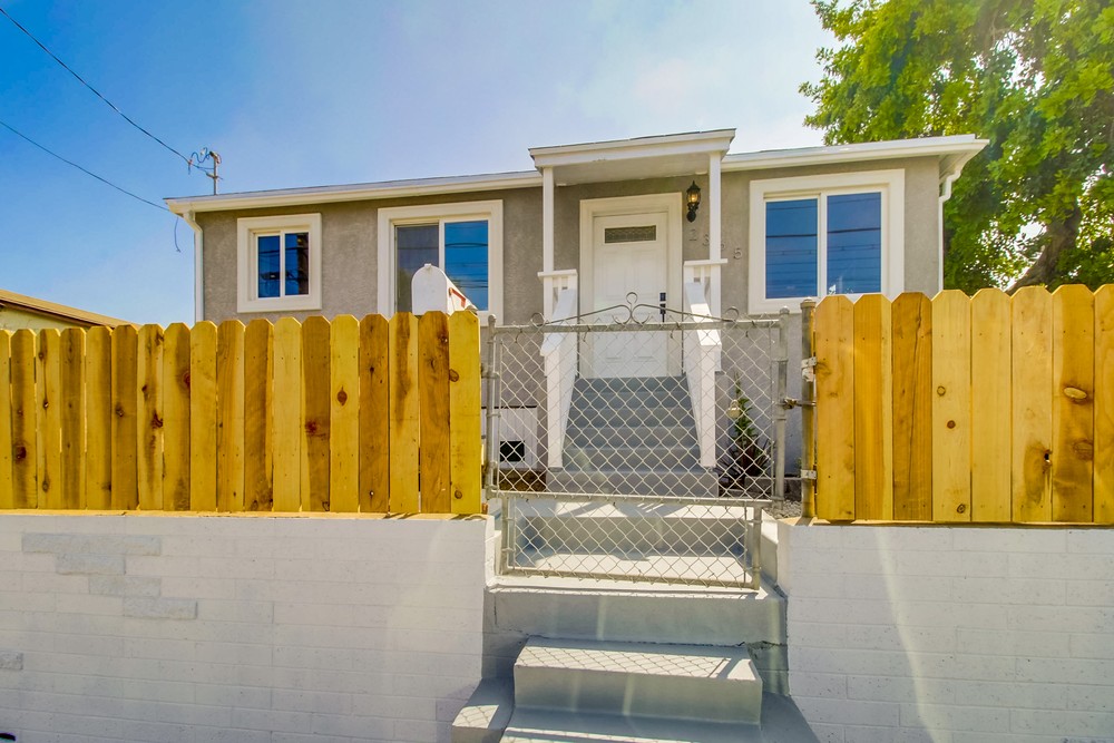 Virtual tour photo 1 of 45 for 2365 Comstock St