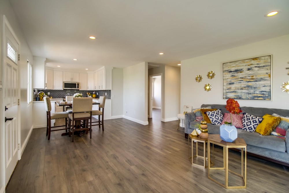 Virtual tour photo 6 of 45 for 2365 Comstock St