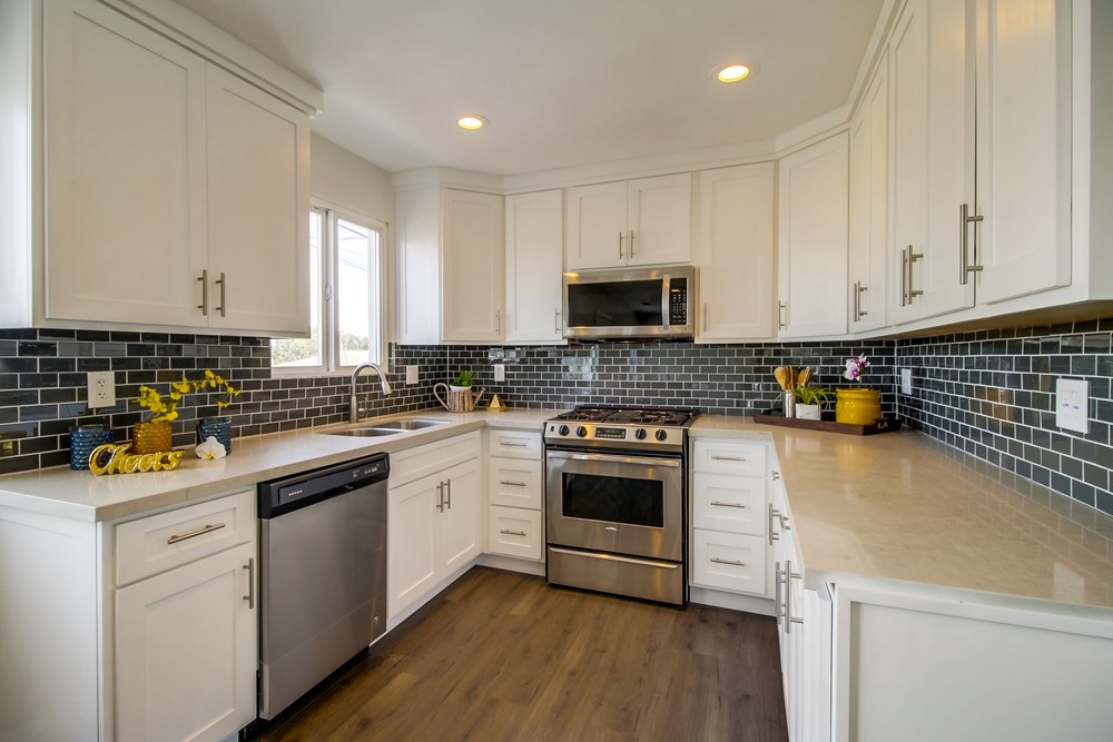 Virtual tour photo 11 of 45 for 2365 Comstock St