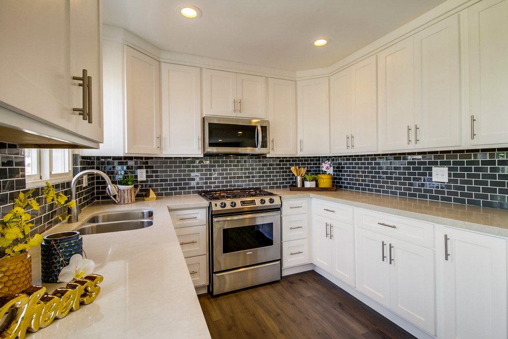 Virtual tour photo 12 of 45 for 2365 Comstock St