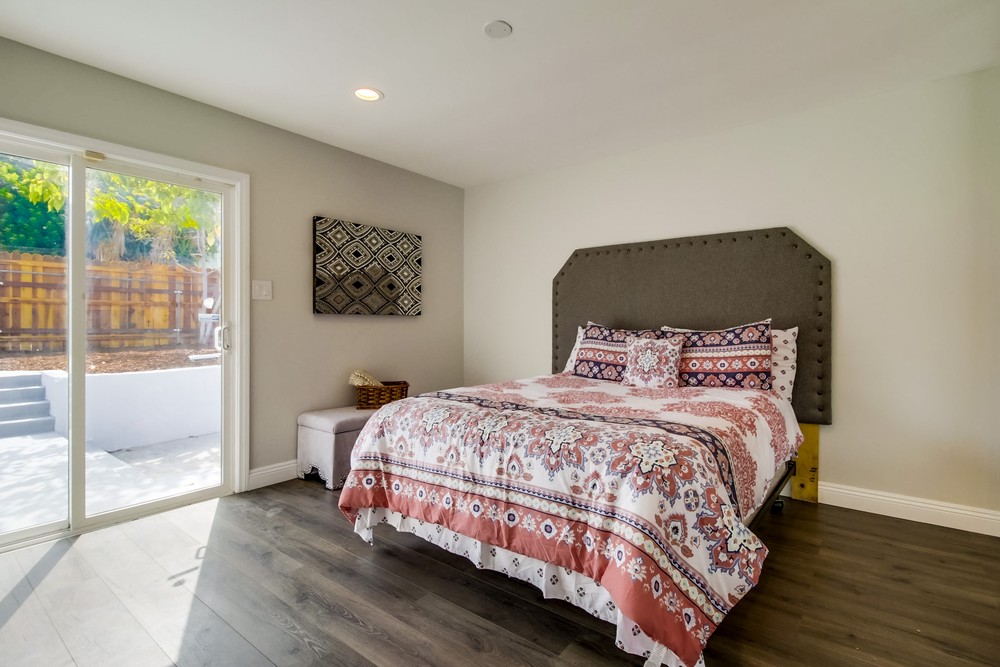 Virtual tour photo 18 of 45 for 2365 Comstock St