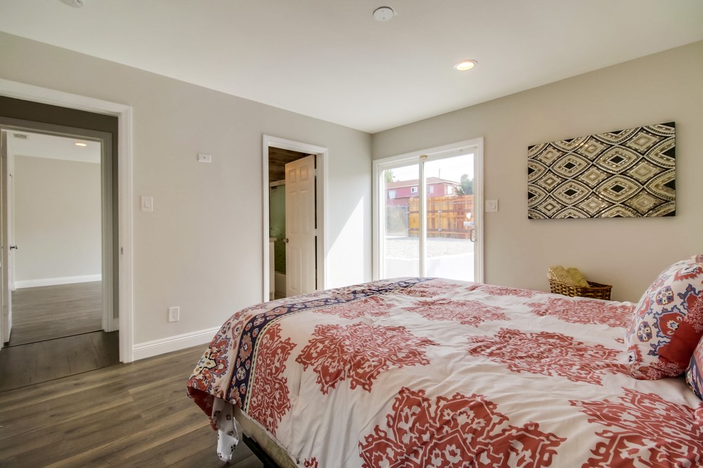Virtual tour photo 19 of 45 for 2365 Comstock St