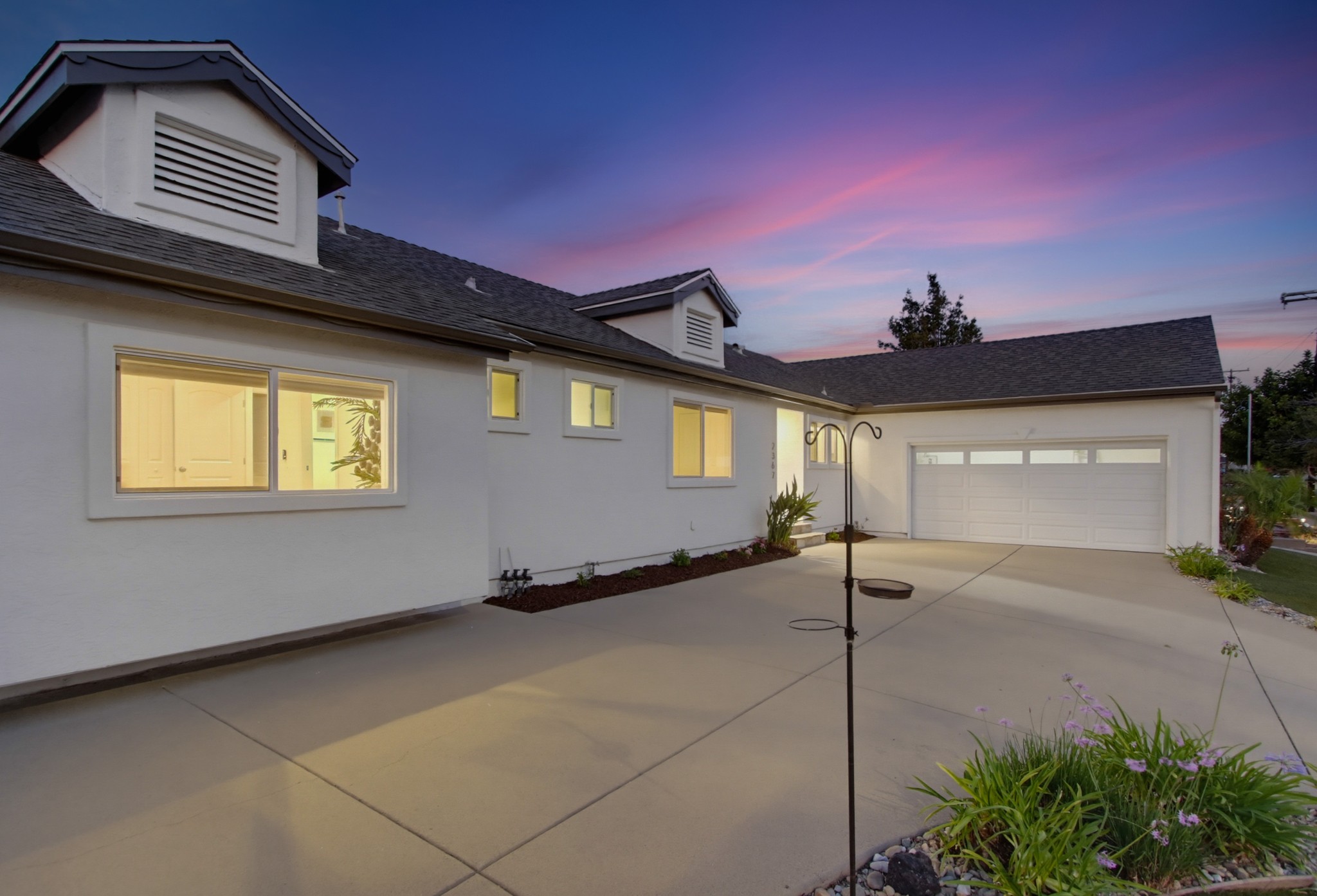 Virtual tour photo 4 of 67 for 2367 Salisbury Dr