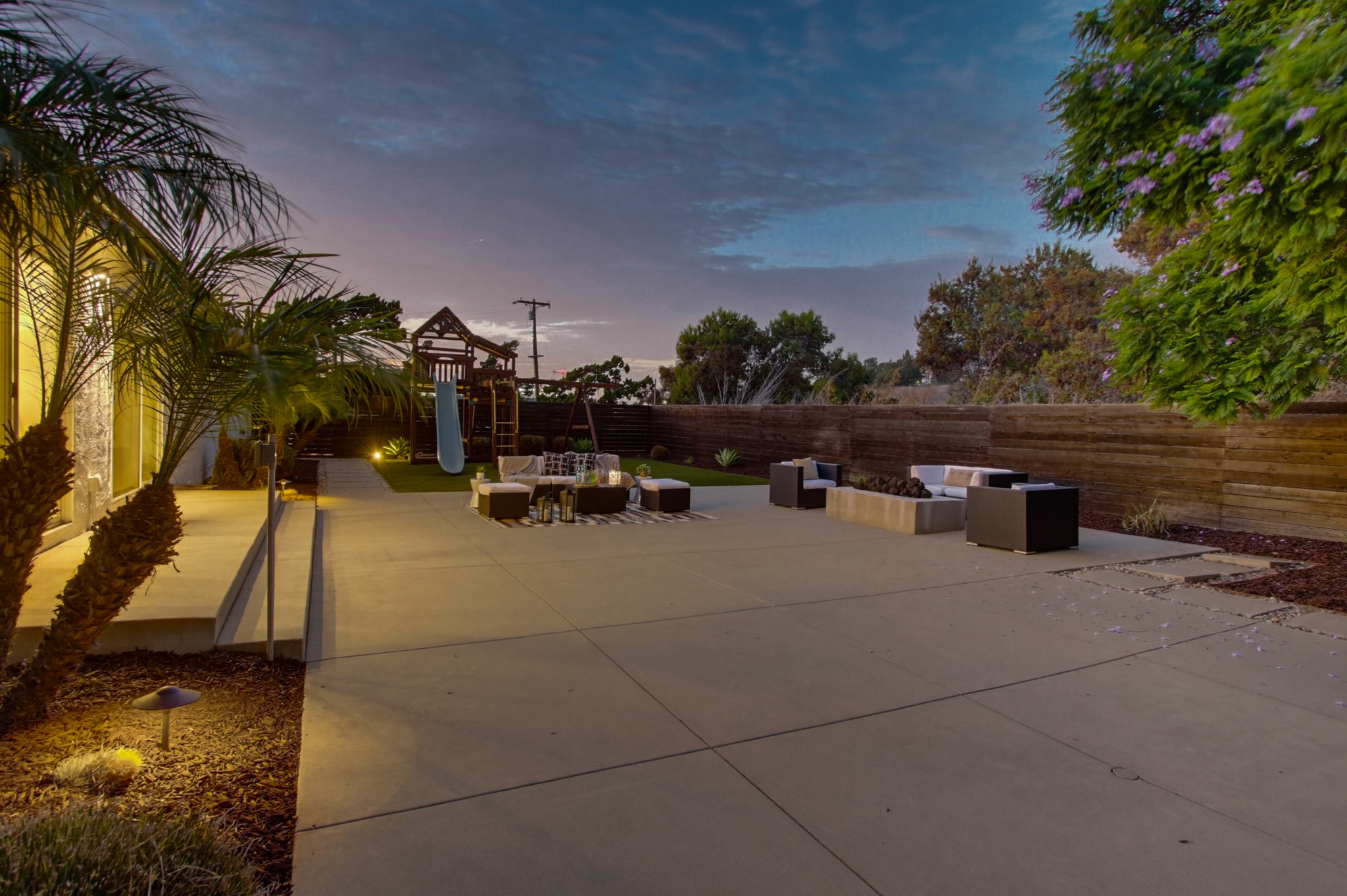 Virtual tour photo 7 of 67 for 2367 Salisbury Dr
