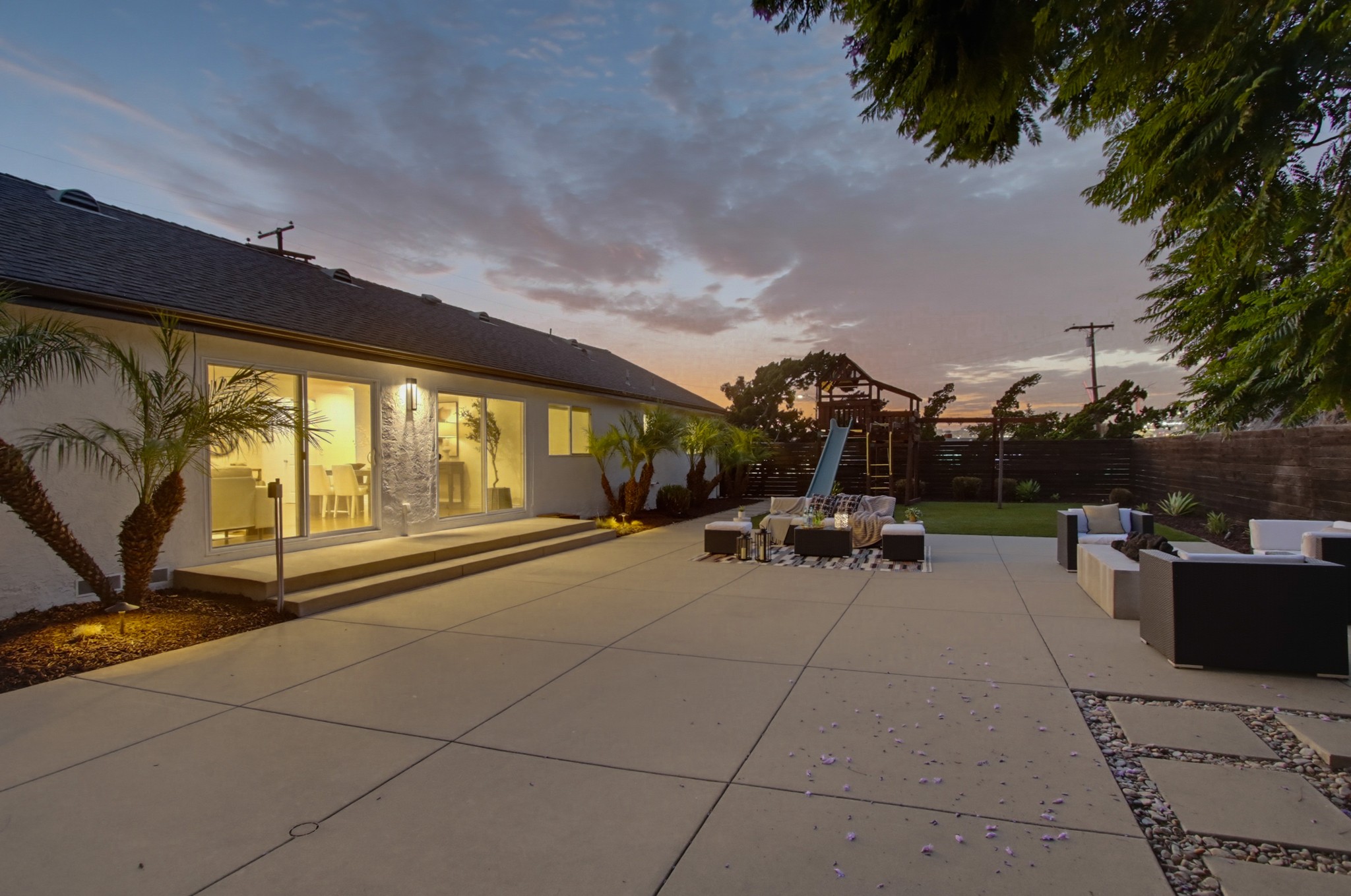 Virtual tour photo 8 of 67 for 2367 Salisbury Dr