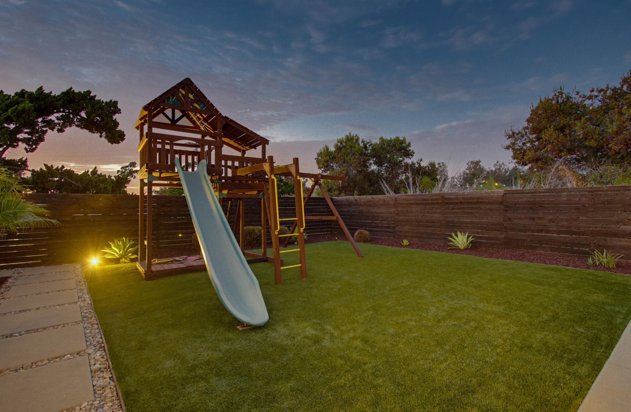 Virtual tour photo 10 of 67 for 2367 Salisbury Dr