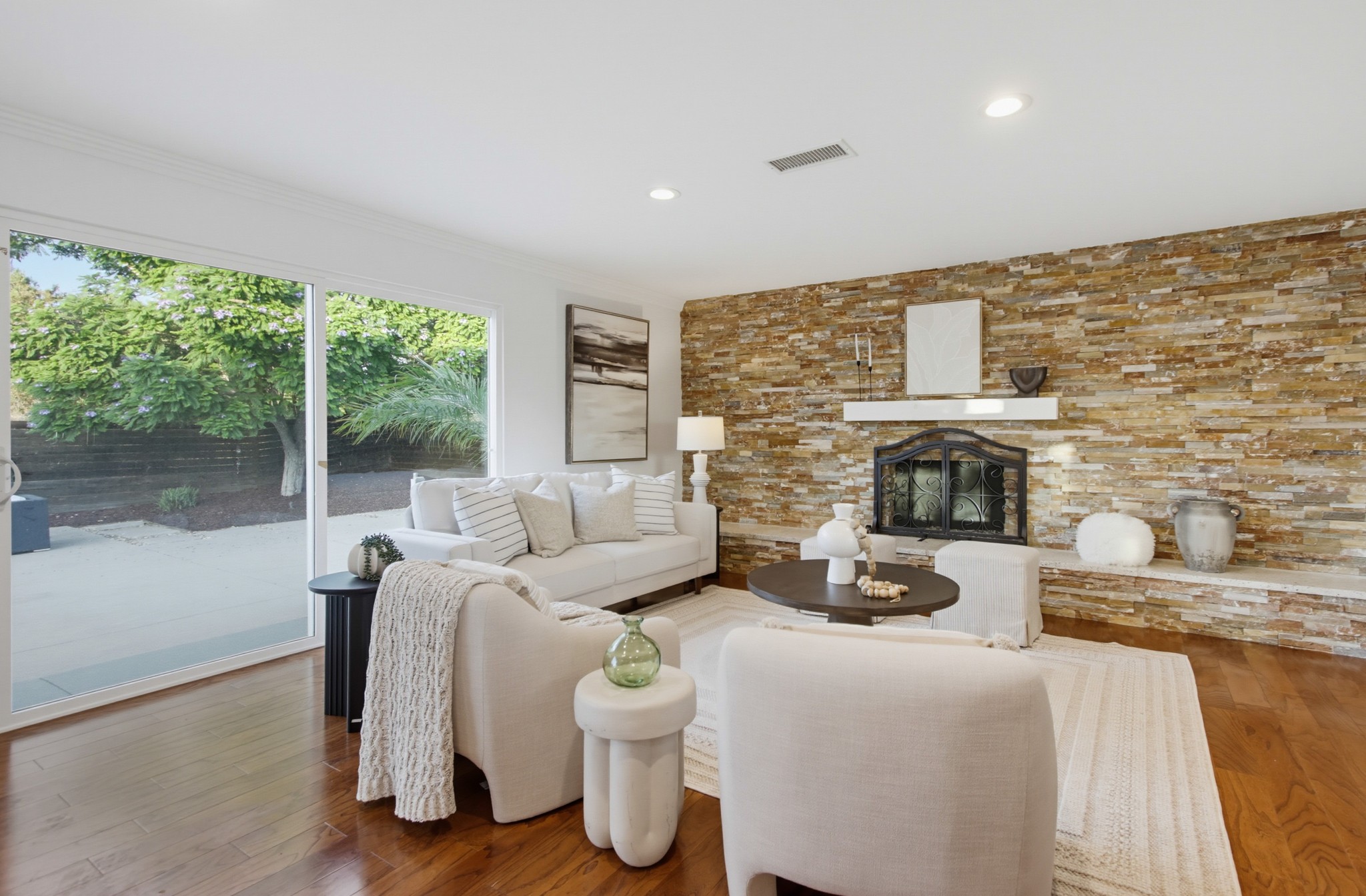 Virtual tour photo 17 of 67 for 2367 Salisbury Dr