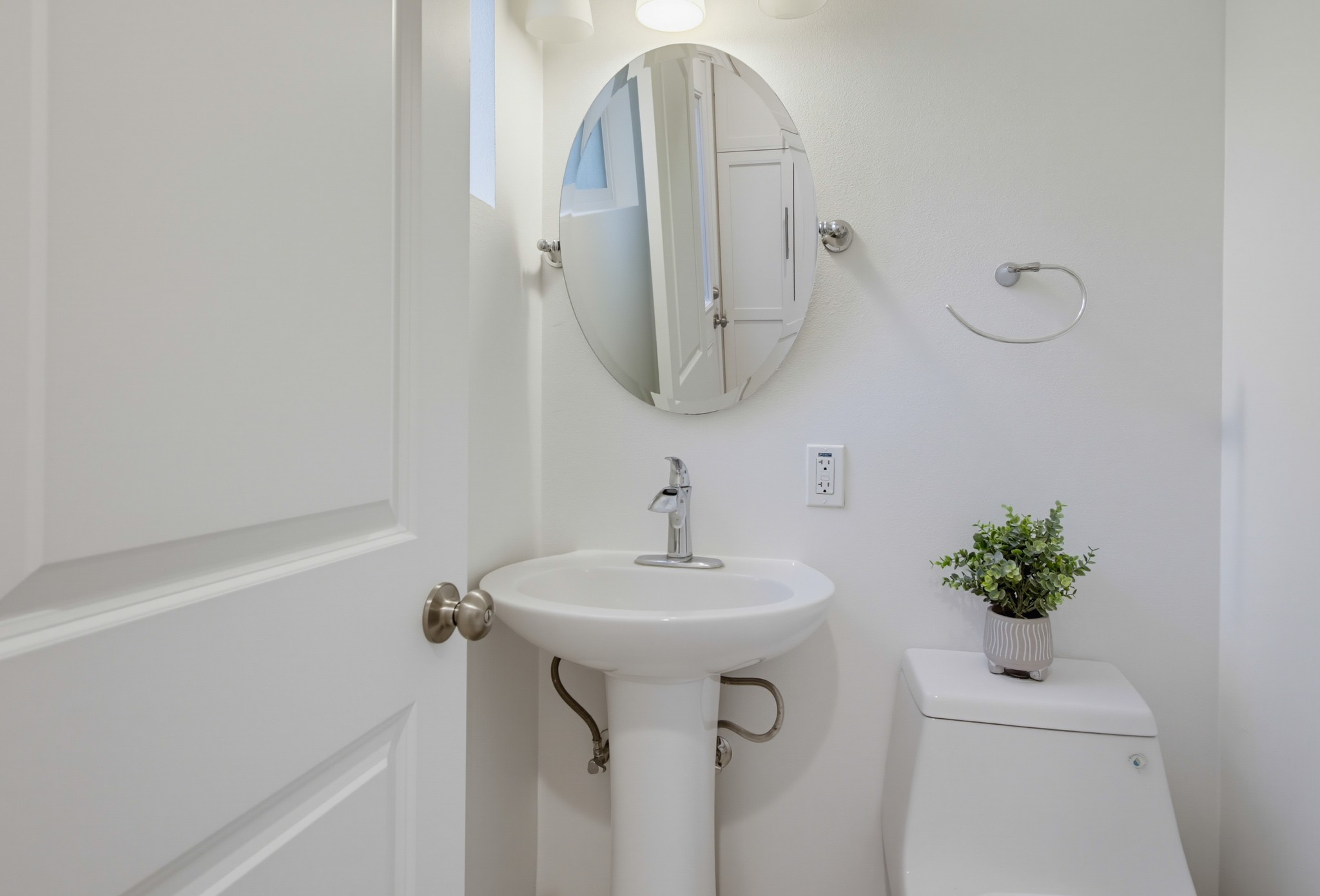 Virtual tour photo 30 of 67 for 2367 Salisbury Dr