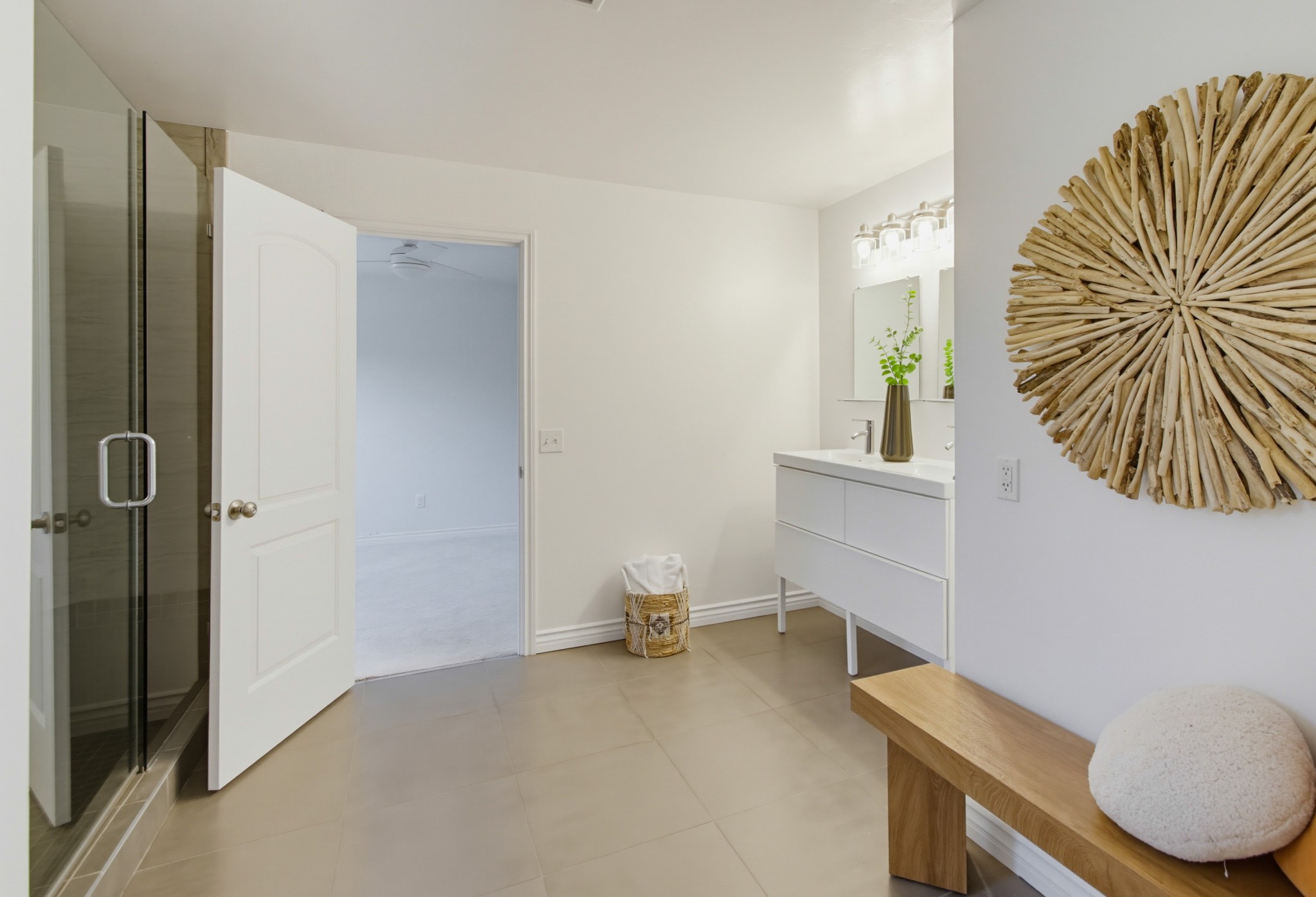 Virtual tour photo 47 of 67 for 2367 Salisbury Dr