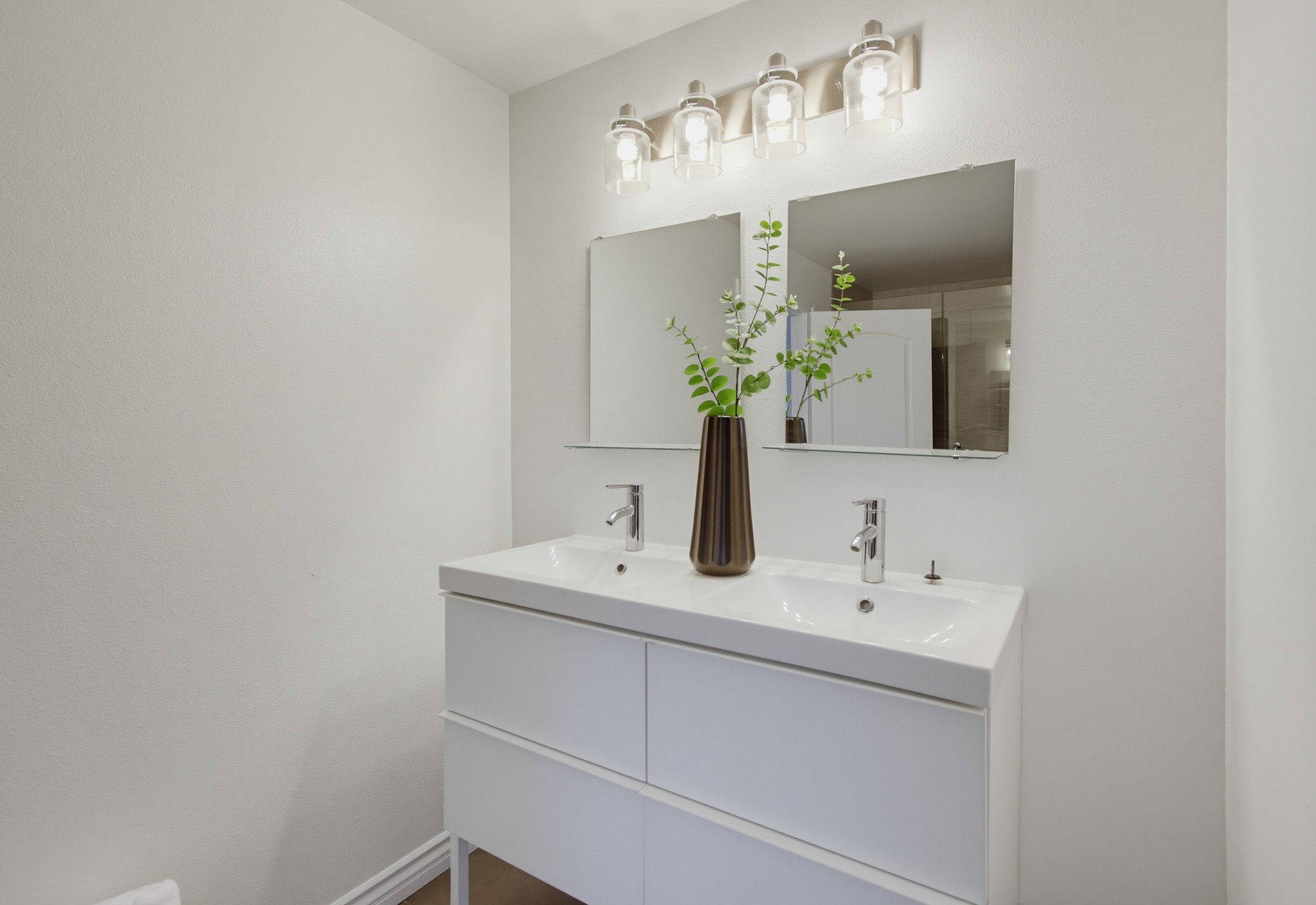Virtual tour photo 48 of 67 for 2367 Salisbury Dr