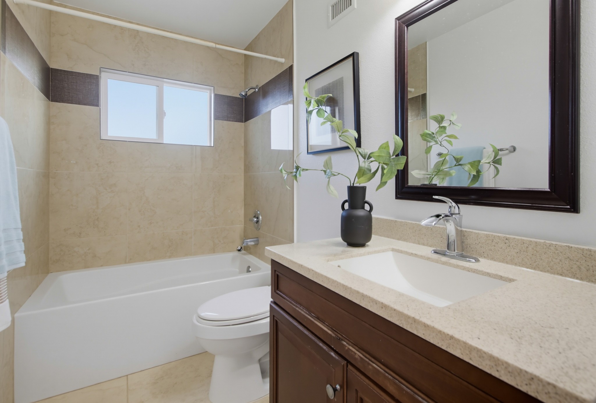 Virtual tour photo 52 of 67 for 2367 Salisbury Dr