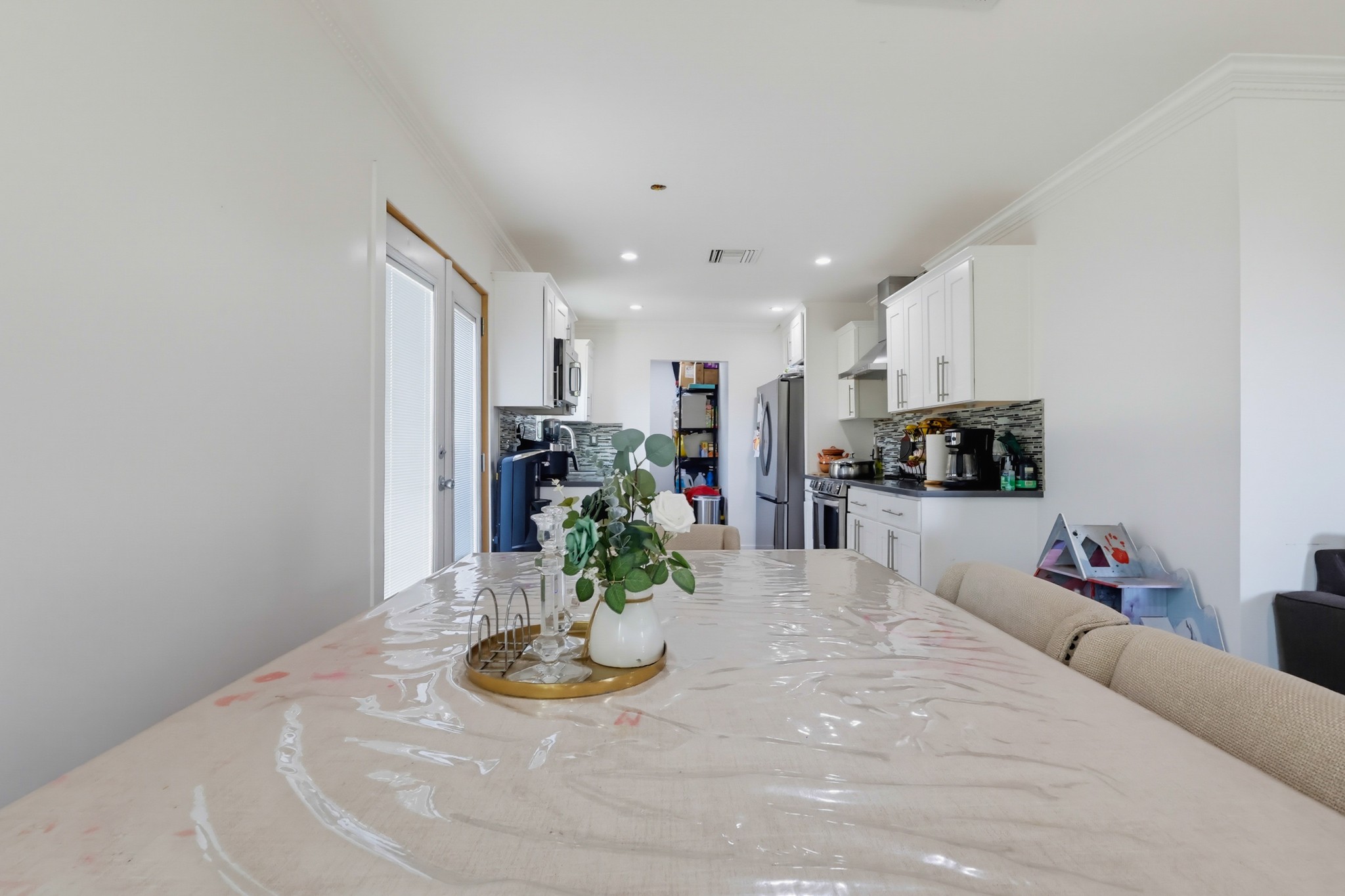 Virtual tour photo 14 of 77 for 2368 Glenrose Ave