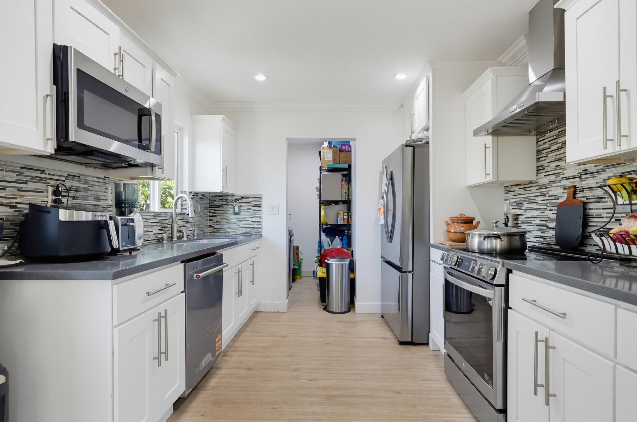 Virtual tour photo 16 of 77 for 2368 Glenrose Ave