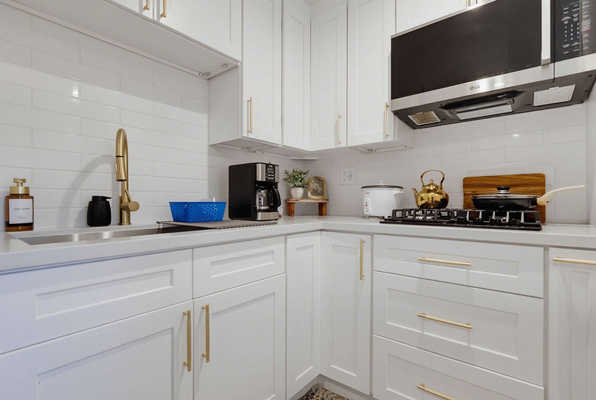 Virtual tour photo 63 of 77 for 2368 Glenrose Ave