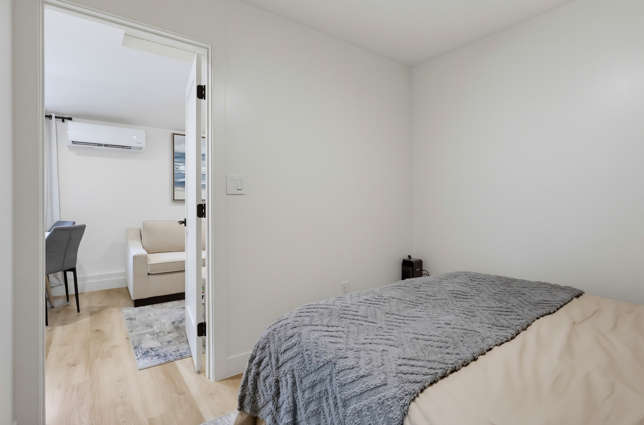 Virtual tour photo 67 of 77 for 2368 Glenrose Ave