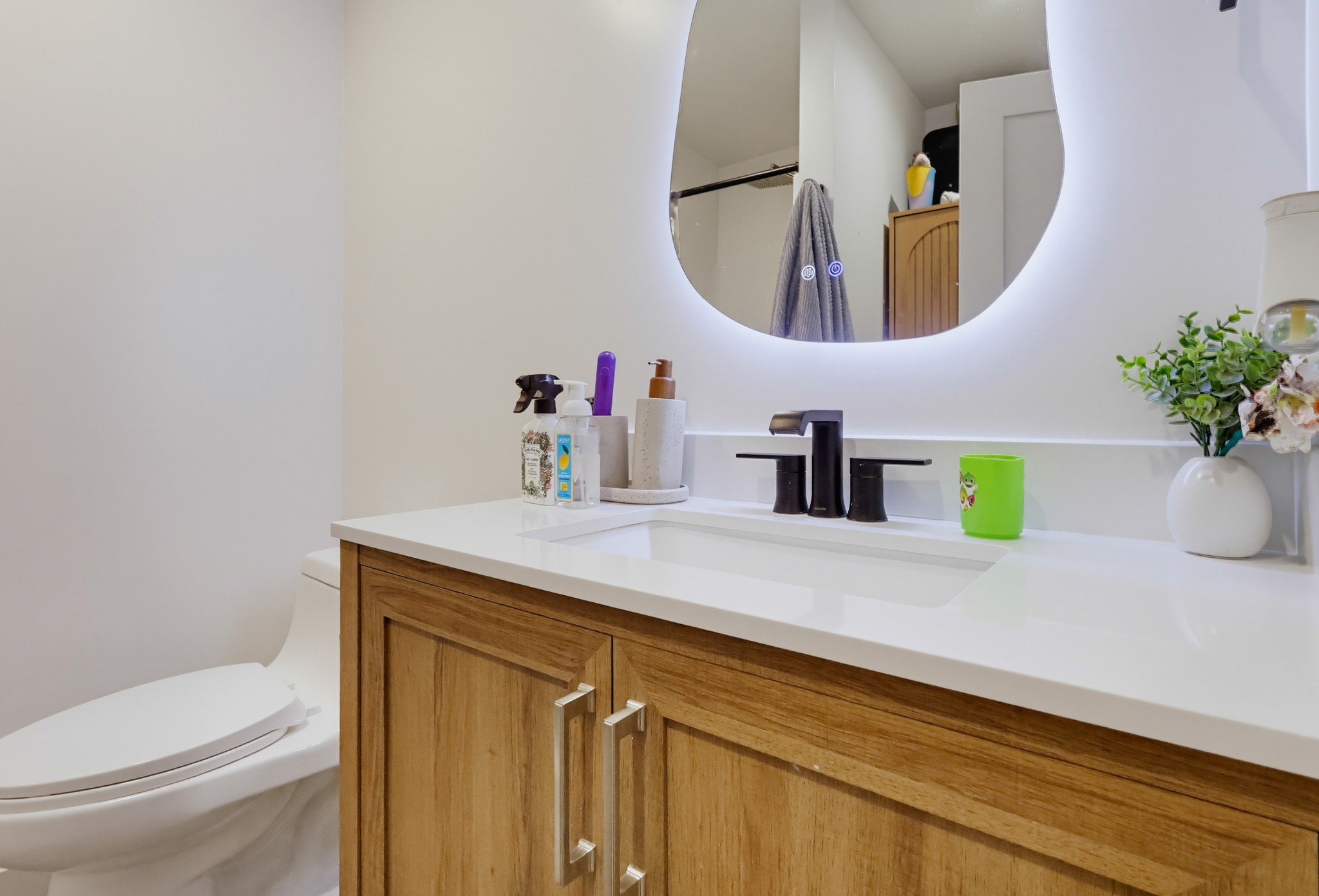 Virtual tour photo 69 of 77 for 2368 Glenrose Ave