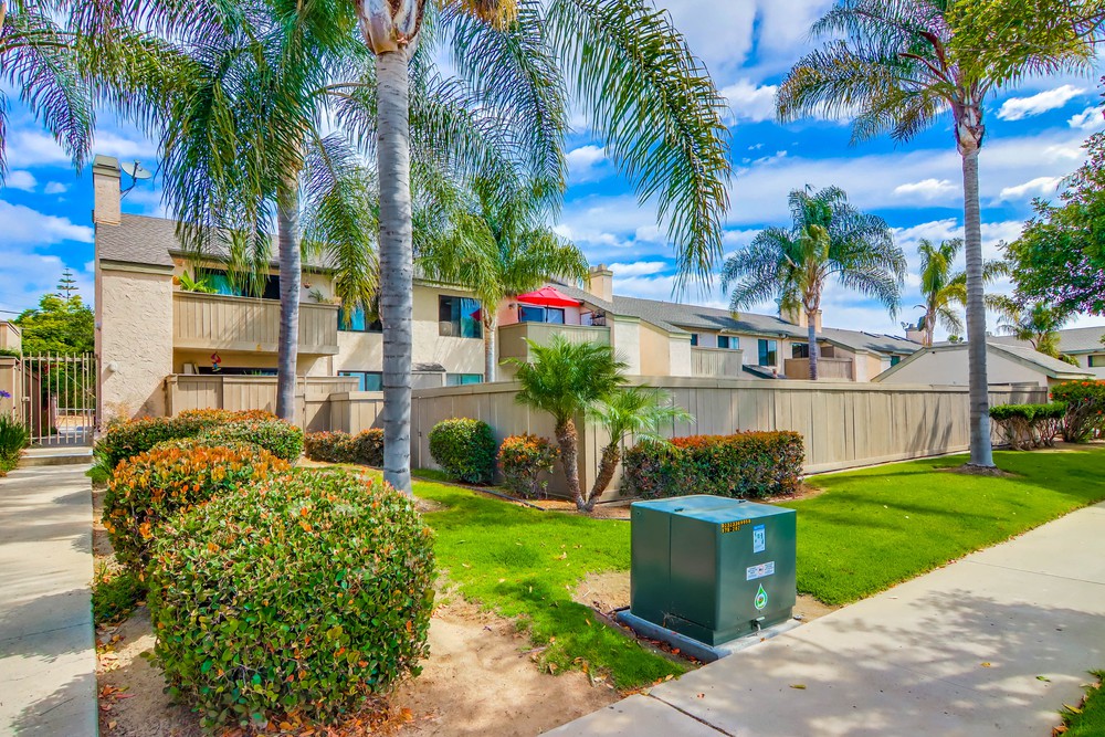 Virtual tour photo 1 of 40 for 2368 Grand Ave