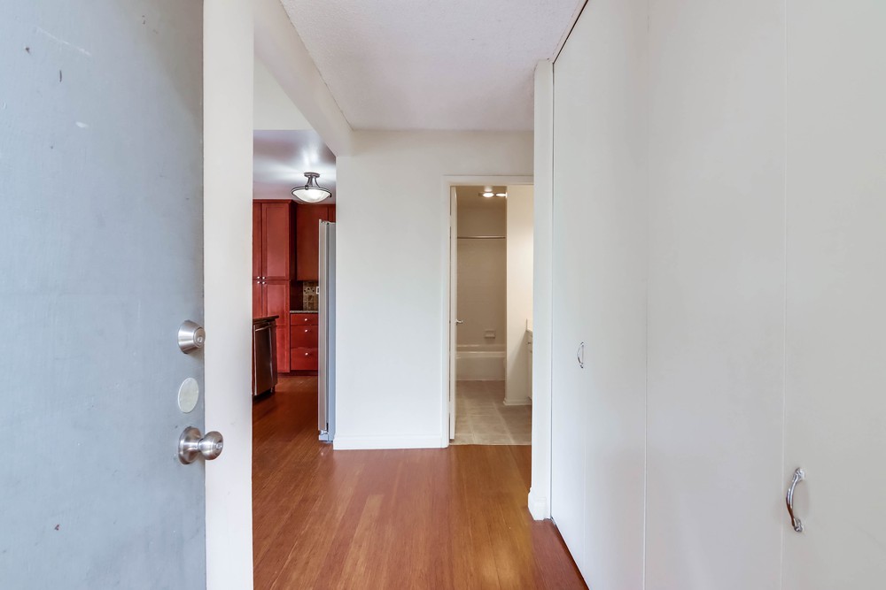 Virtual tour photo 5 of 40 for 2368 Grand Ave