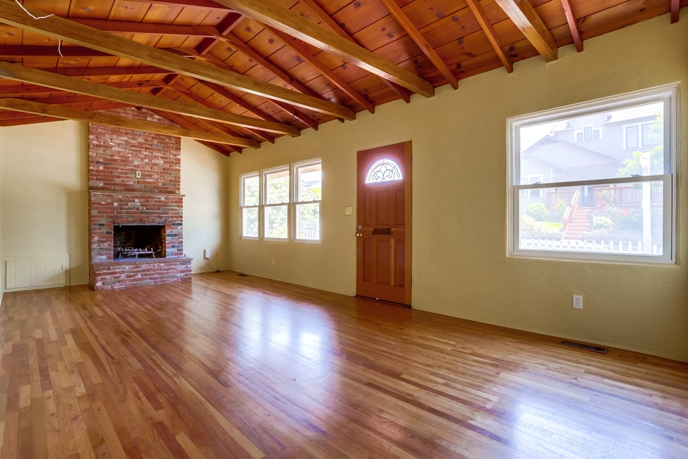 Virtual tour photo 5 of 40 for 2368 Montclair St