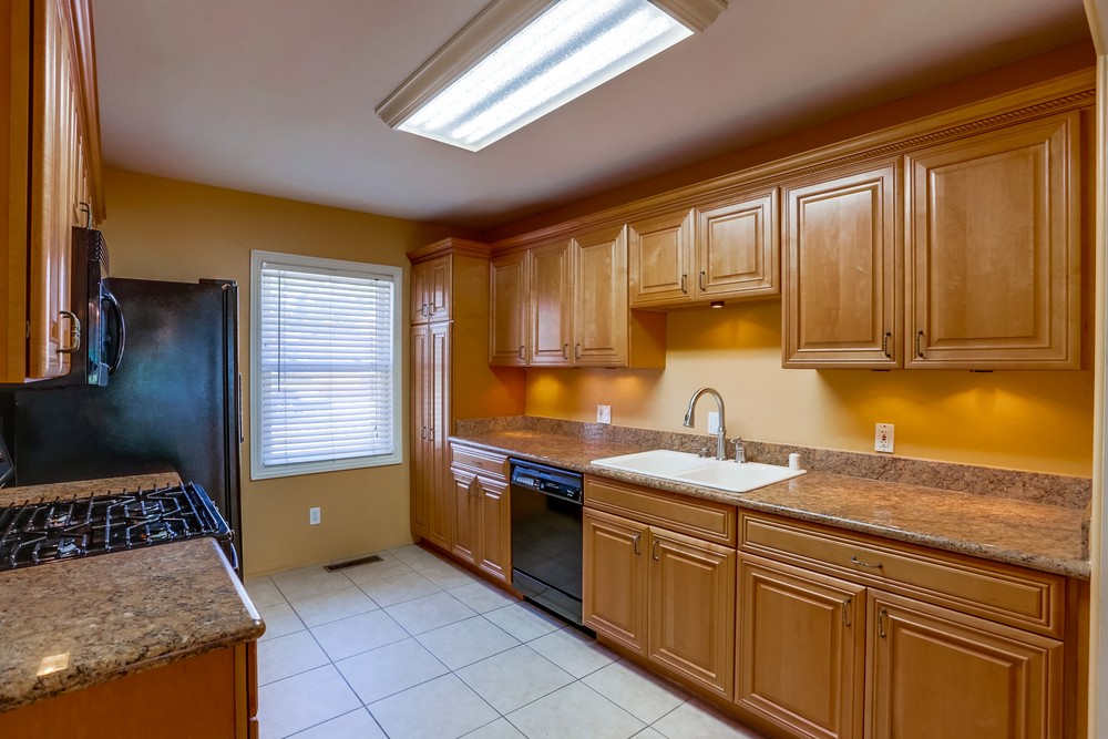 Virtual tour photo 8 of 40 for 2368 Montclair St