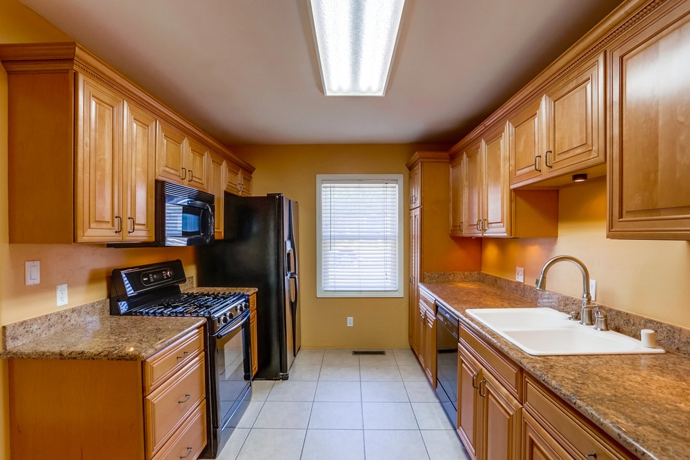 Virtual tour photo 9 of 40 for 2368 Montclair St