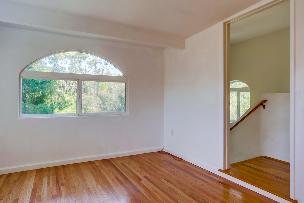 Virtual tour photo 16 of 40 for 2368 Montclair St