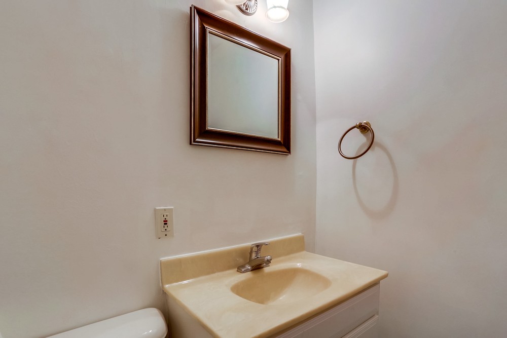 Virtual tour photo 17 of 40 for 2368 Montclair St