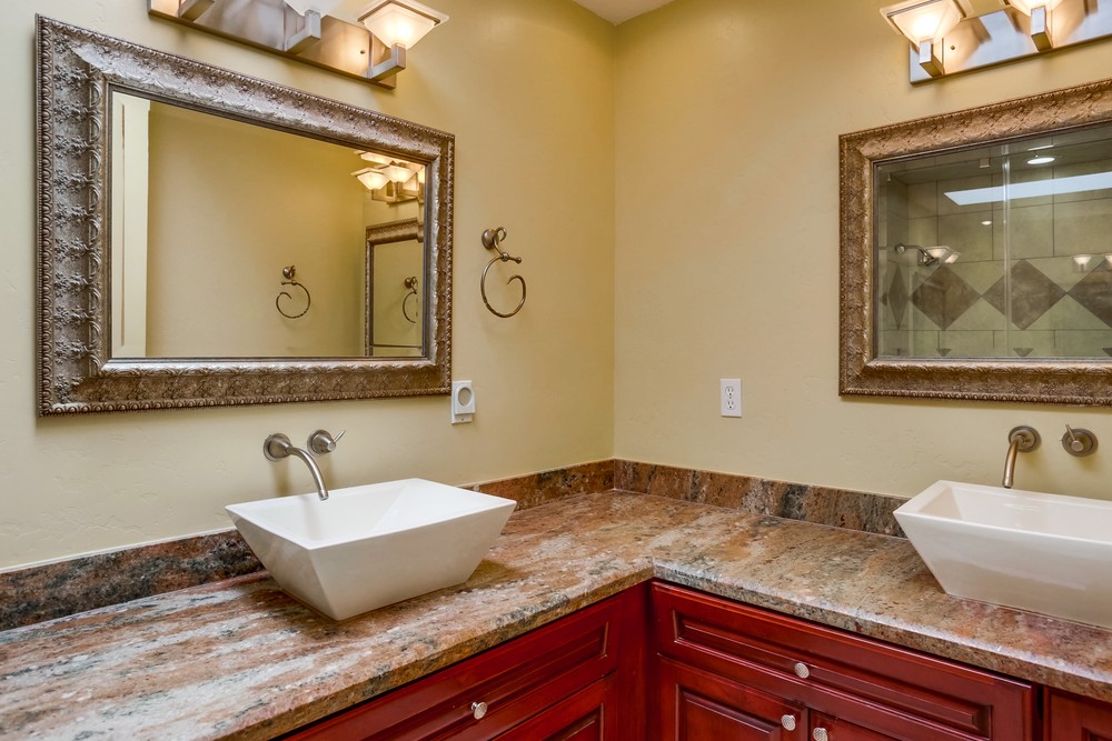 Virtual tour photo 21 of 40 for 2368 Montclair St