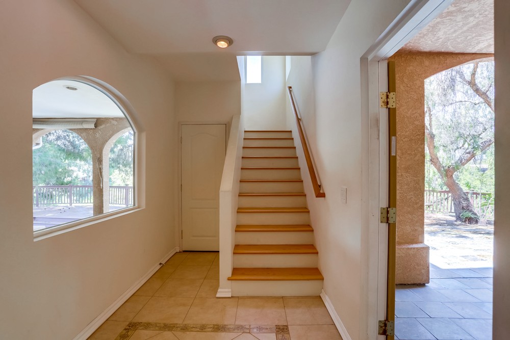 Virtual tour photo 22 of 40 for 2368 Montclair St