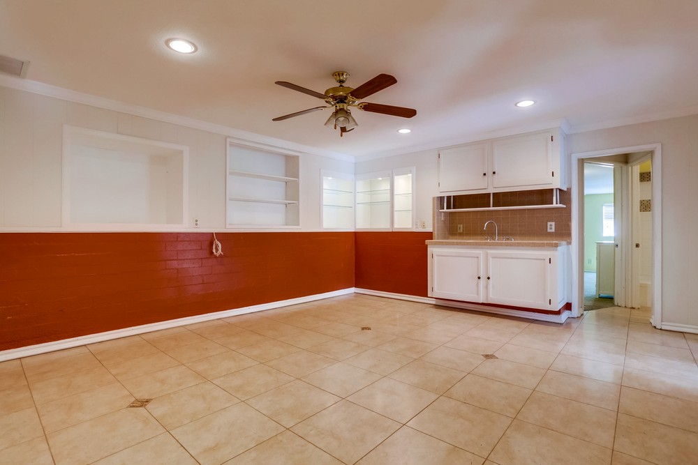 Virtual tour photo 24 of 40 for 2368 Montclair St