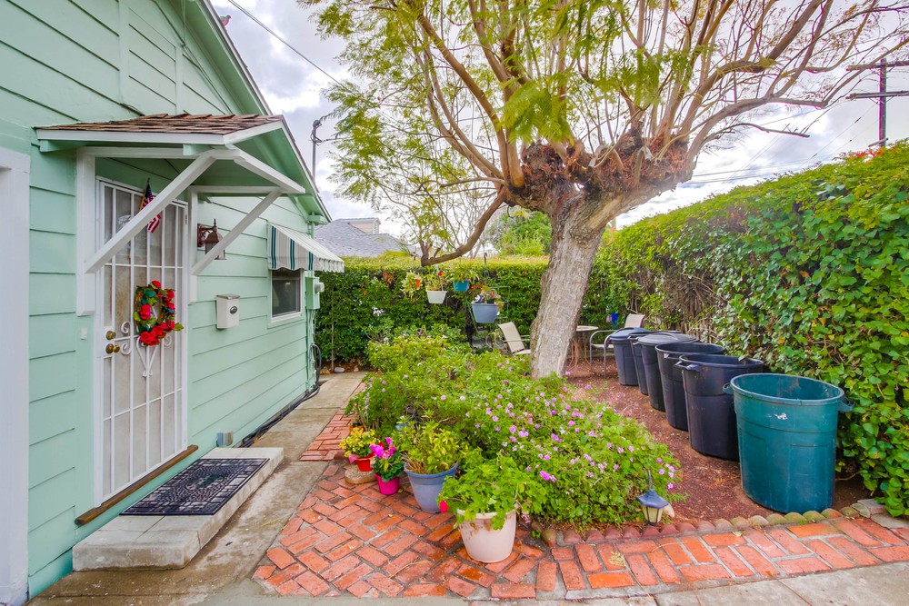 Virtual tour photo 5 of 40 for 2369 Vancouver Ave