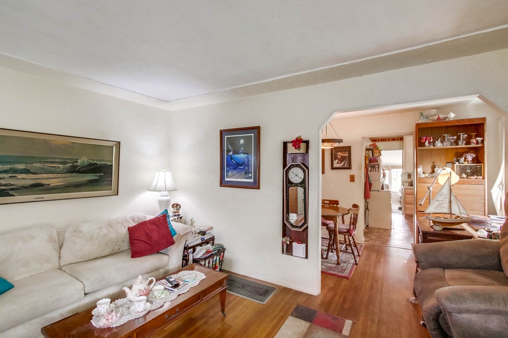 Virtual tour photo 9 of 40 for 2369 Vancouver Ave