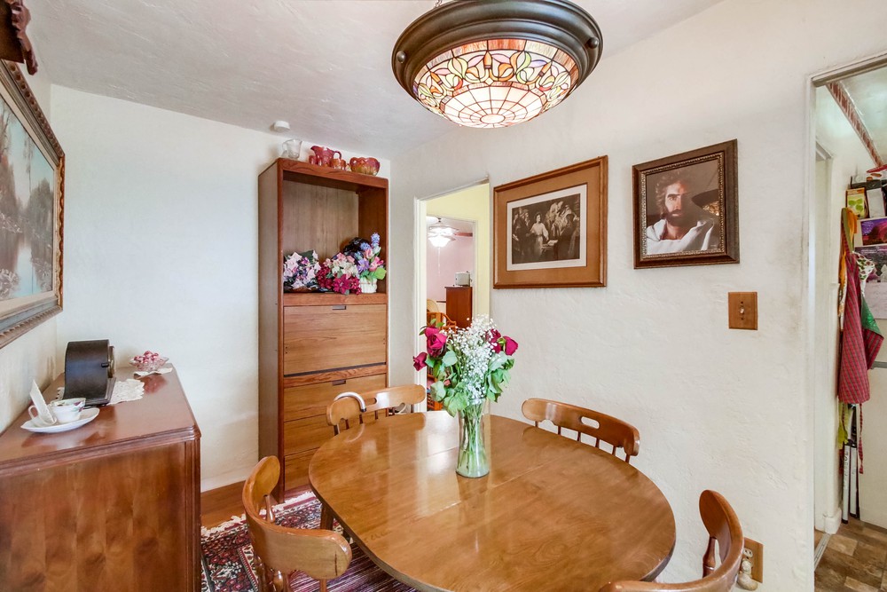 Virtual tour photo 10 of 40 for 2369 Vancouver Ave