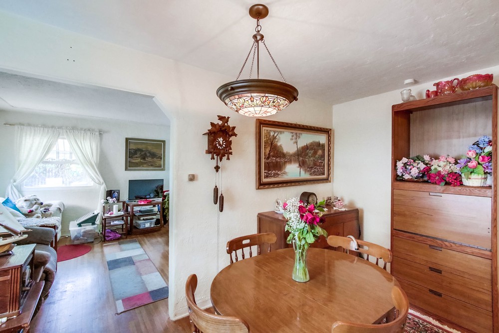 Virtual tour photo 11 of 40 for 2369 Vancouver Ave